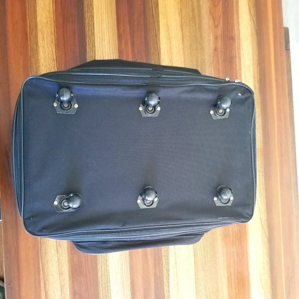 Lanson Kings Style Large Roller Bottom Expandable Bag - New with tags